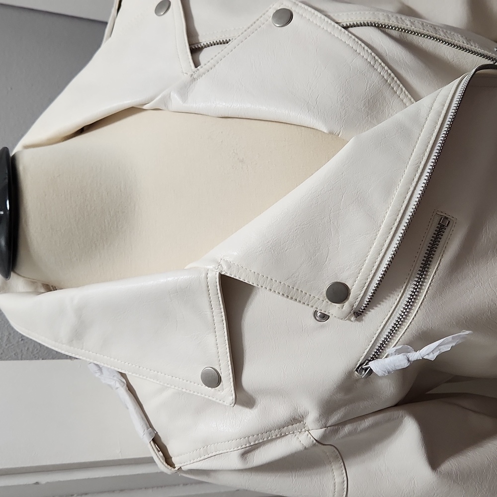 Jacket - Picture 2 of 11